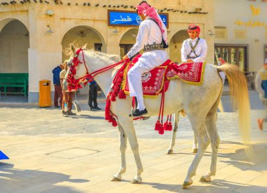 Polis üzerinde at Doha