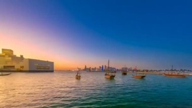 Doha Körfezi sahilinde