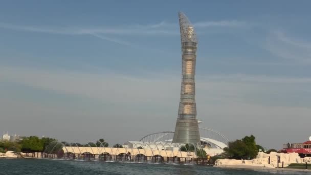 Aspire Tower em Aspire Park — Vídeo de Stock