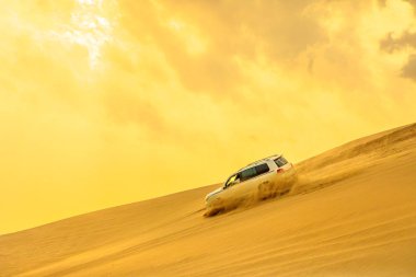 Dune Bashing günbatımı