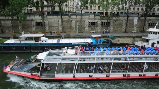 Cruise on river Seine — Stock Video