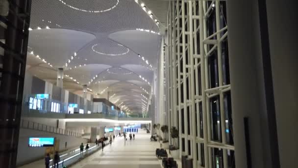Új isztambuli nemzetközi repülőtéri transzfer csarnok — Stock videók