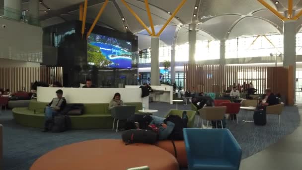 Wartezimmer am Flughafen Istanbul entspannt — Stockvideo