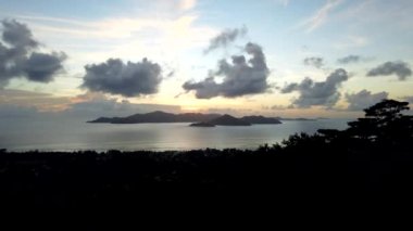 La Digue üst görünüm deniz manzarası