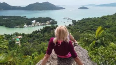 Praslin üst manzaralı