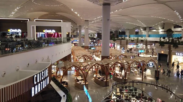 Luftaufnahme des Einkaufszentrums am Flughafen Istanbul — Stockfoto