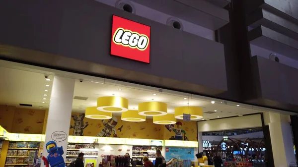 Isztambul repülőtér LEGO áruház — Stock Fotó