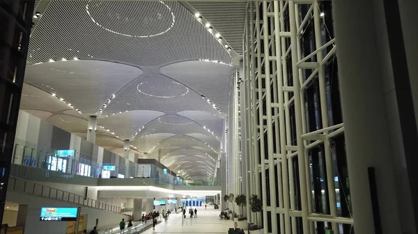 Nouveau hall de transfert de l'aéroport international d'Istanbul — Photo