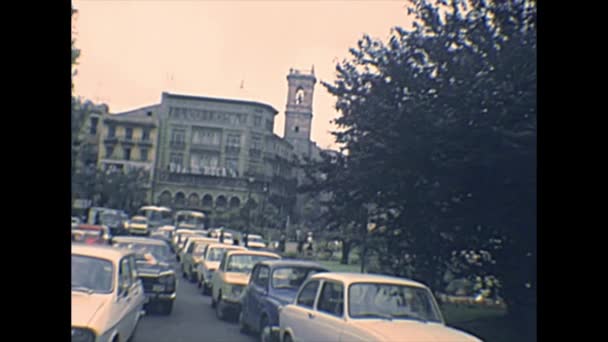 Mercado de archivos en la calle Valencia — Vídeos de Stock