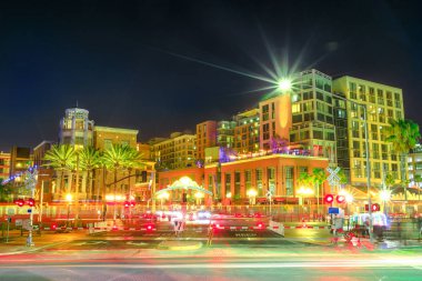 San Diego gece sürücüde liman