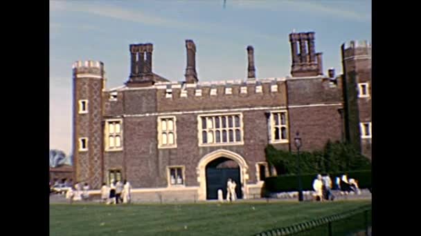 Archiv hampton court palast — Stockvideo