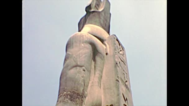 Archival statue of Ramses II — Stock Video