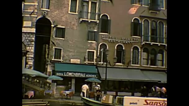 Archival Venice canals and historical palaces — Stock Video