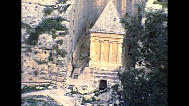 Jerusalem tombs of Benei Hezir and Zechariah — Stock Video