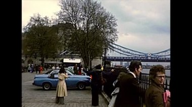 Londra 'da Archival Kule Köprüsü yenileme