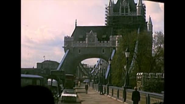 Levéltári Tower Bridge Londonban — Stock videók