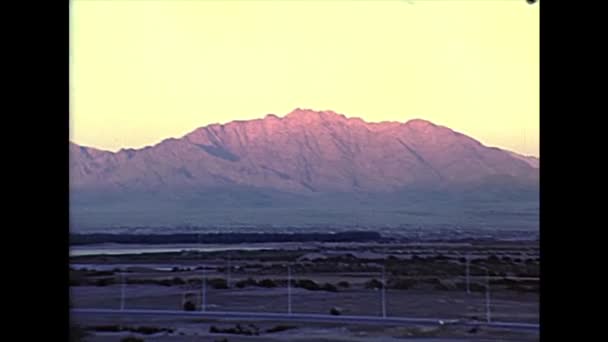Zonsondergang van de berg Sinaï 1970s — Stockvideo