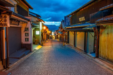 Hanamikoji Dori Kyoto
