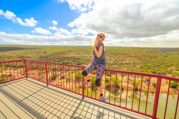 Woman at Hawks Head Kalbarri — Stock Photo, Image