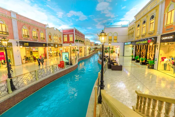 Alışveriş Merkezinde Venedik kanalı — Stok fotoğraf