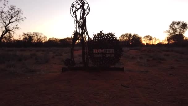 Roger Kangaroo bodybuilder sculptuur — Stockvideo