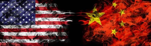 United States and China crisis with flags — Stock Photo, Image