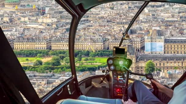 Helikopter på Paris antenn panorama — Stockvideo