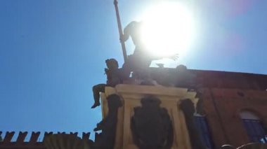 Bologna Nettuno heykeli HYPER-LAPSE
