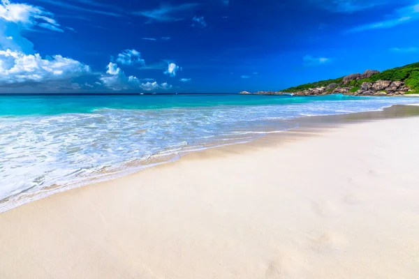 Playa de Seychelles de arena blanca — Foto de Stock