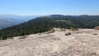 Yosemite Zirvesi Panoraması yarım kubbe