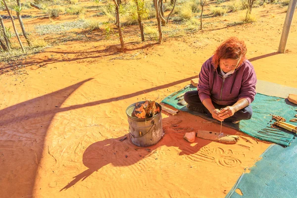 Artesanía aborigen australiana artesanía de madera — Foto de Stock