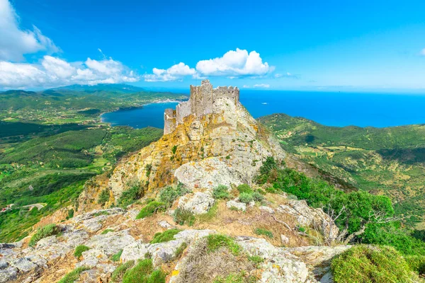 Castillo de Volterraio Isla de Elba —  Fotos de Stock