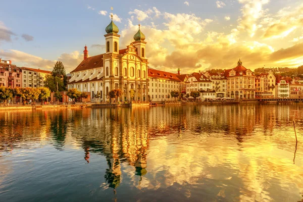 Lucerne İsviçre Katedrali — Stok fotoğraf