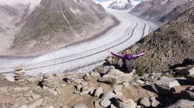 İsviçre Buzul Kadın Yürüyüşü