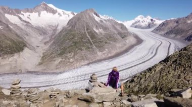 Buzul Alpleri Turist Kadın