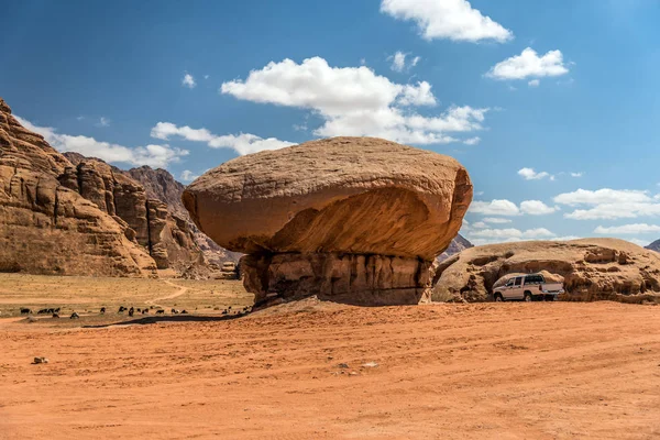 Pedra Cogumelos Wadi Rum Jordânia — Fotografia de Stock