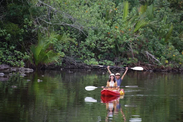 Men Women Kayaking Canal — Stock Photo, Image