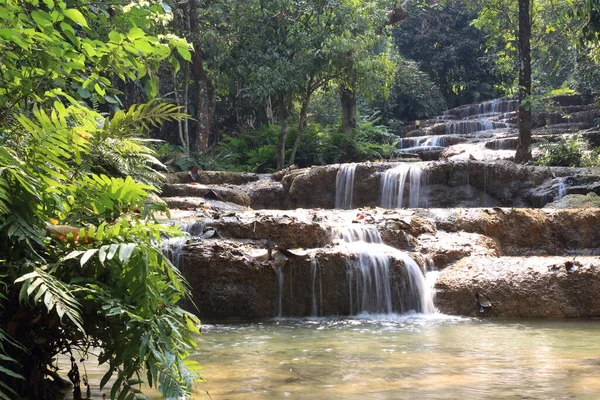 Mae Kae Vodopád Nebo Kaofu Vodopád Lampang Thajsko — Stock fotografie