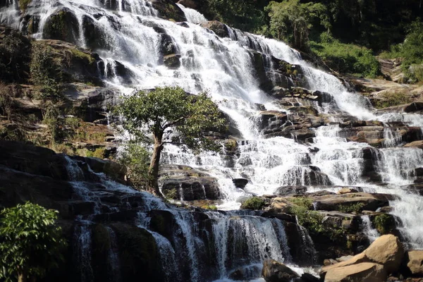泰国清迈Doi Inthanon国家公园Mae Ya瀑布 — 图库照片