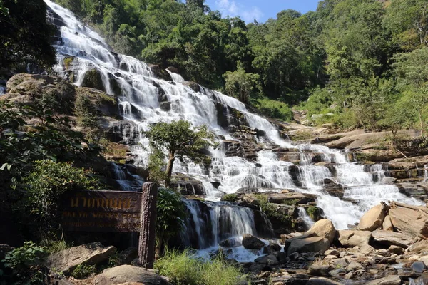 Cascata Mae Parco Nazionale Doi Inthanon Chiang Mai Thailandia — Foto Stock