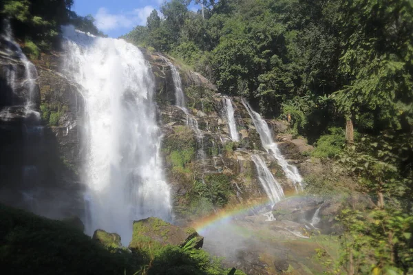 Wachirathan Waterval Regenboog Bij Doi Inthanon National Park Chiang Mai — Stockfoto