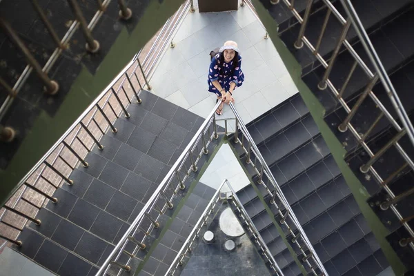 Femmes Escaliers Rayong Thaïlande — Photo