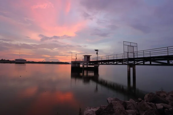 Réservoir Dokkrai Vue Sur Réflexion Eau Coucher Soleil Rayong Thaïlande — Photo