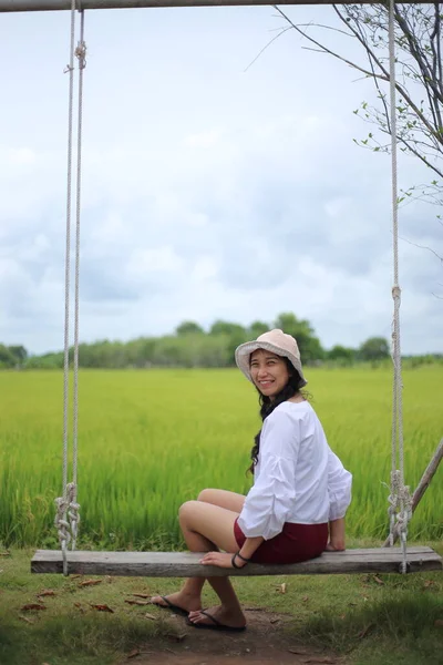 Woman Sitting Swing Rice Field Rayong Thailand — Stock Photo, Image