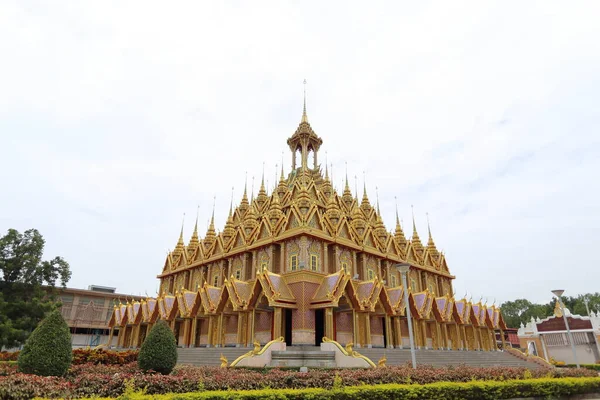 Pagode Dourado Wat Tha Sung Uthai Thani Tailândia — Fotografia de Stock
