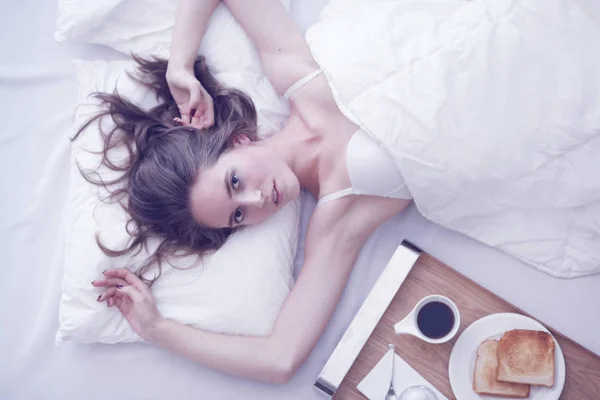 Beautiful Young Woman Having Breakfast Bed — Stock Photo, Image