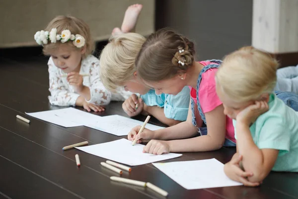 Kinderen Tekenen — Stockfoto