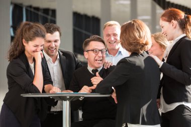 İş insanlar tebrik iş arkadaşı