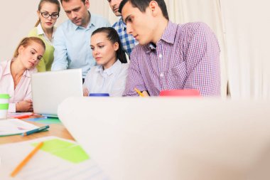 iş takım çalışma birlikte