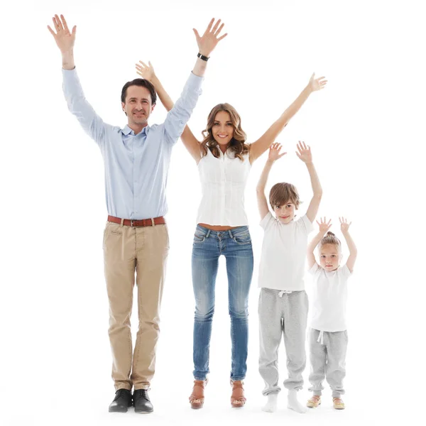 Familie fericită cu mâini ridicate — Fotografie, imagine de stoc